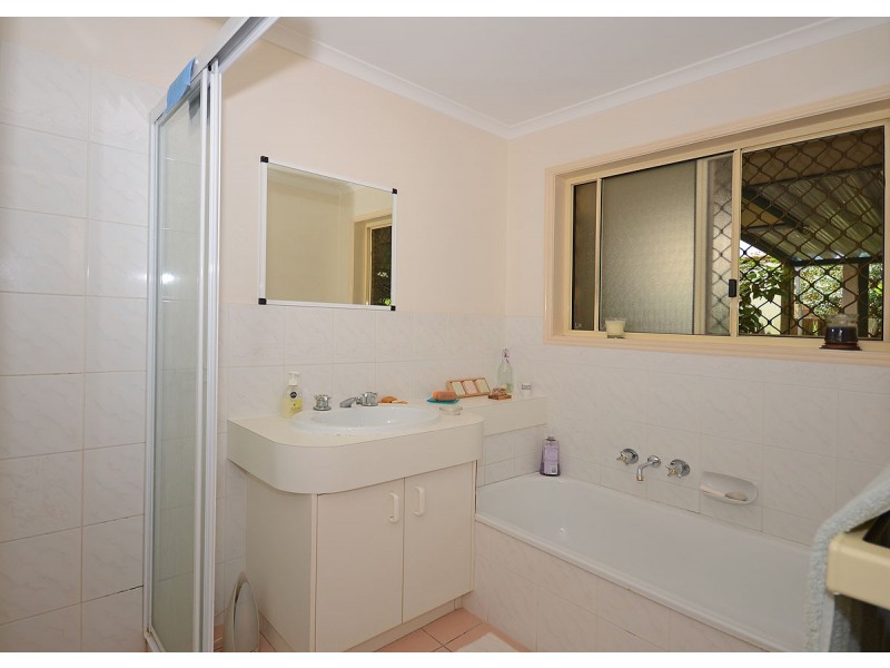 11 Parkway Drive, Scarness QLD 4655