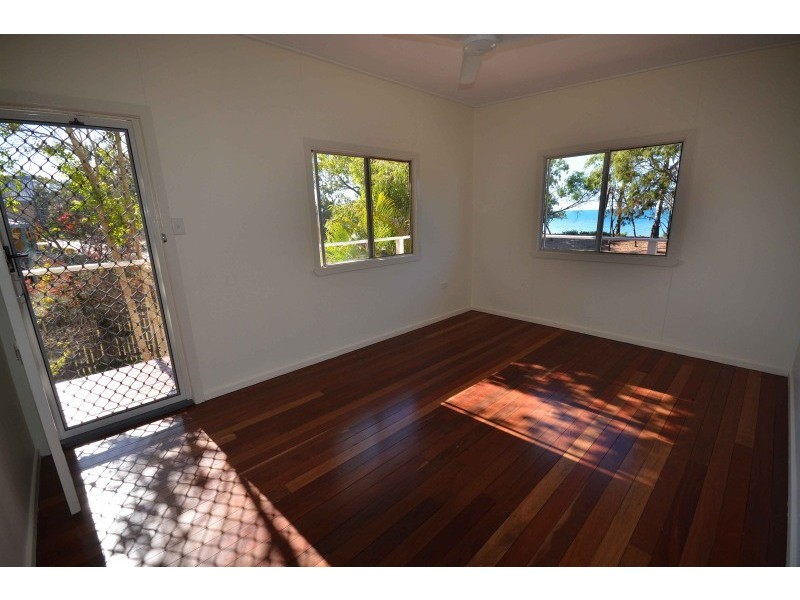 545 Charlton Esplanade, Urangan QLD 4655