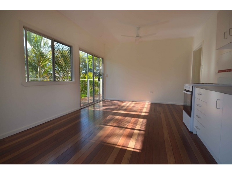 545 Charlton Esplanade, Urangan QLD 4655