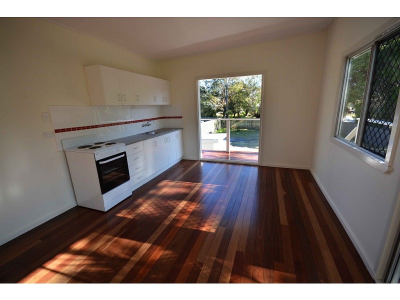 545 Charlton Esplanade, Urangan QLD 4655