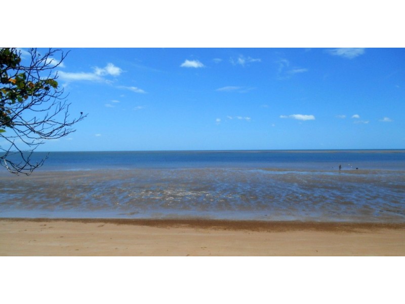 545 Charlton Esplanade, Urangan QLD 4655