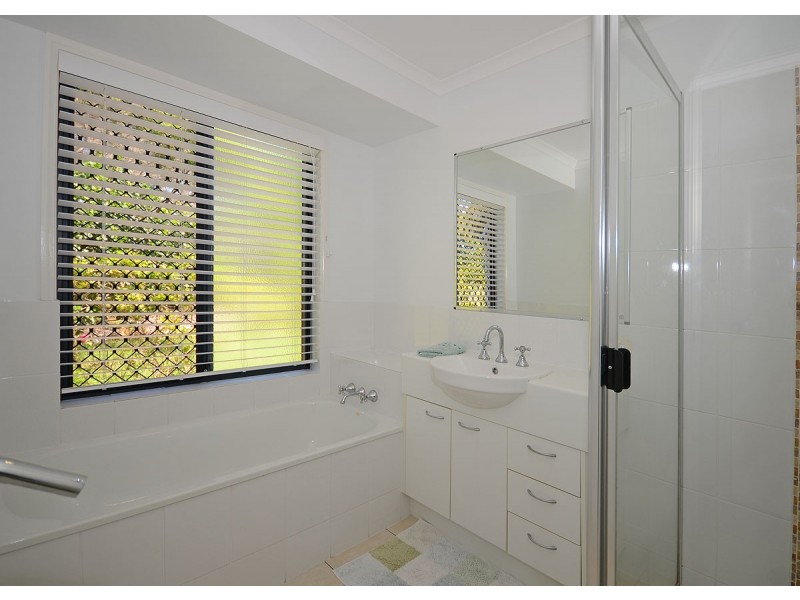 19 Beacon Road, Booral QLD 4655