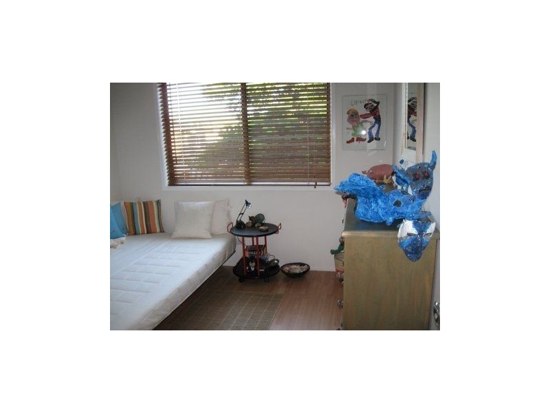 2/70 Hibiscus Street, Urangan QLD 4655