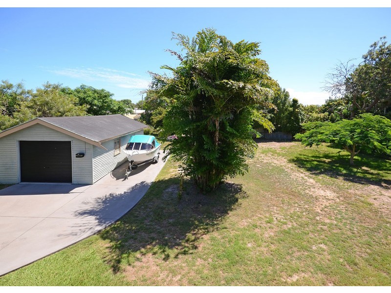 72 Shell Street, Urangan QLD 4655