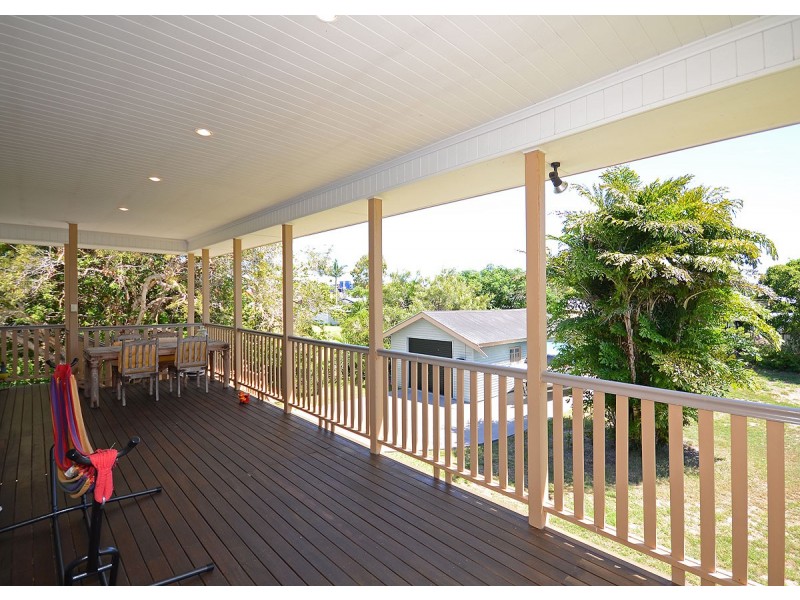 72 Shell Street, Urangan QLD 4655