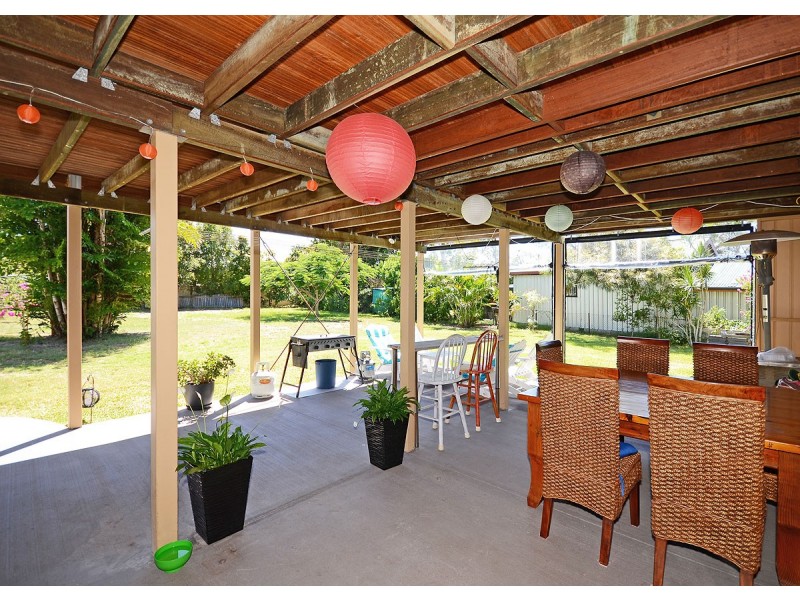 72 Shell Street, Urangan QLD 4655