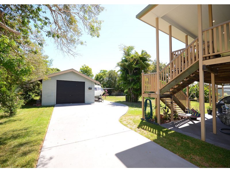 72 Shell Street, Urangan QLD 4655