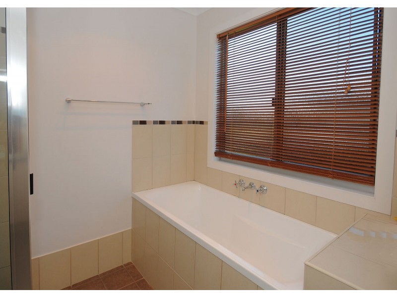 37 Miller Street, Urangan QLD 4655