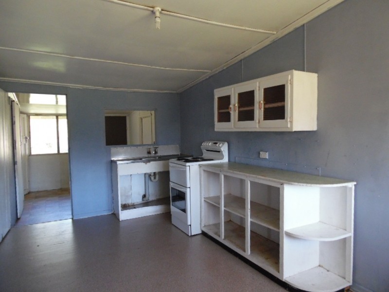 77 Cypress Street, Torquay QLD 4655