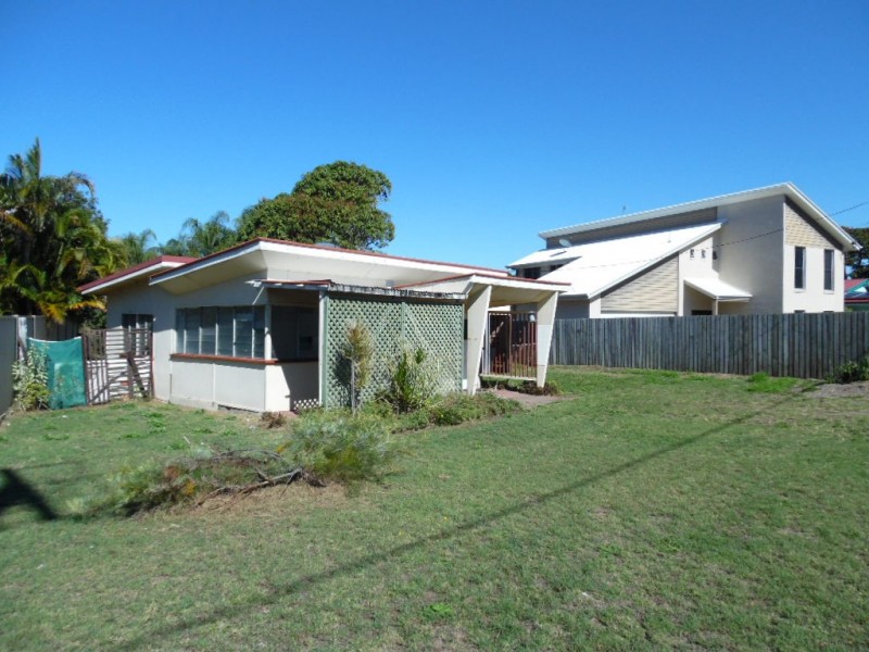 77 Cypress Street, Torquay QLD 4655