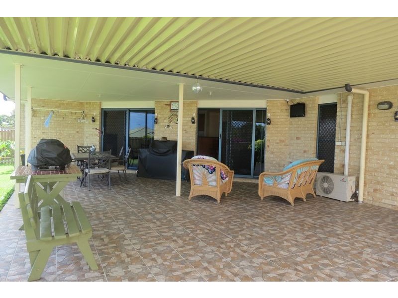 2 Queensbury Grove, Urraween QLD 4655