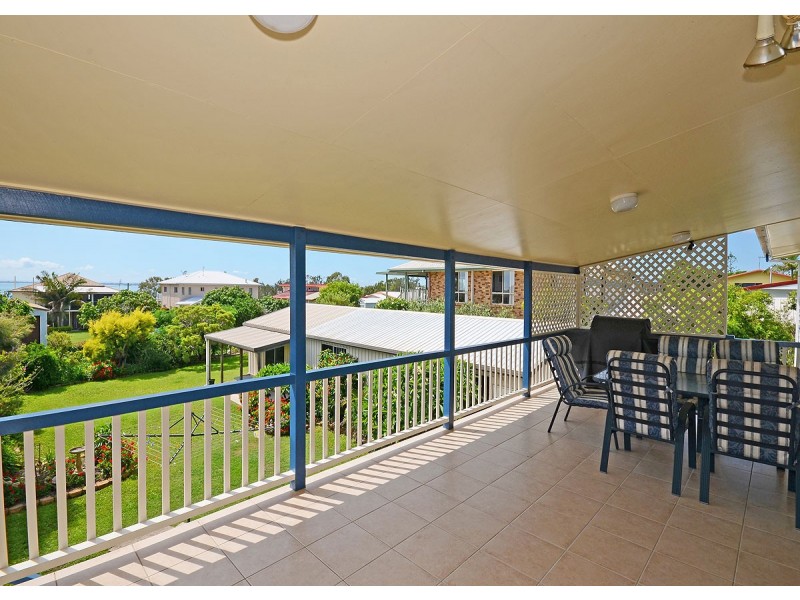 11 Bell Street, Point Vernon QLD 4655