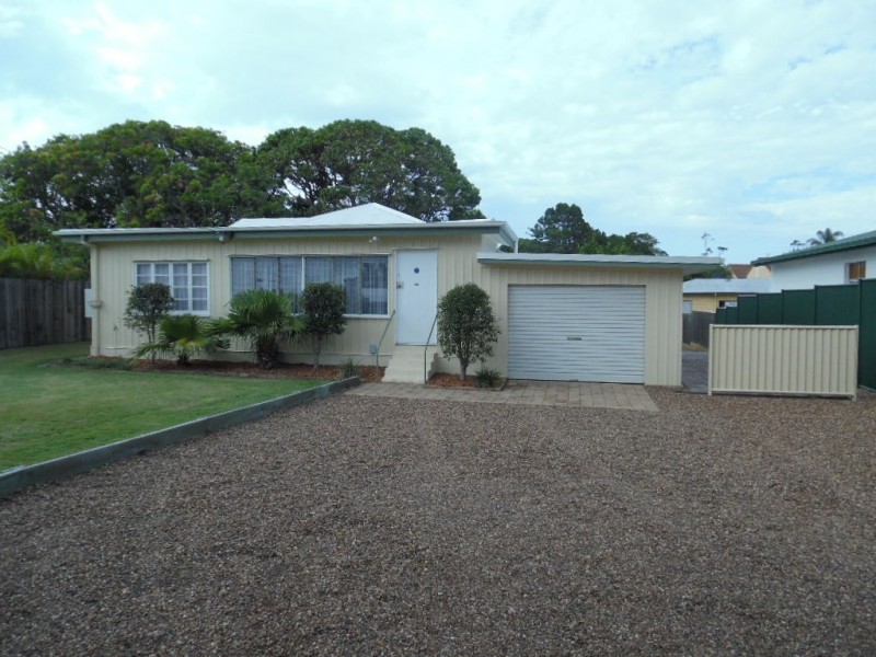 16 Scarborough Street, Scarness QLD 4655