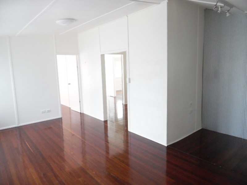 16 Scarborough Street, Scarness QLD 4655