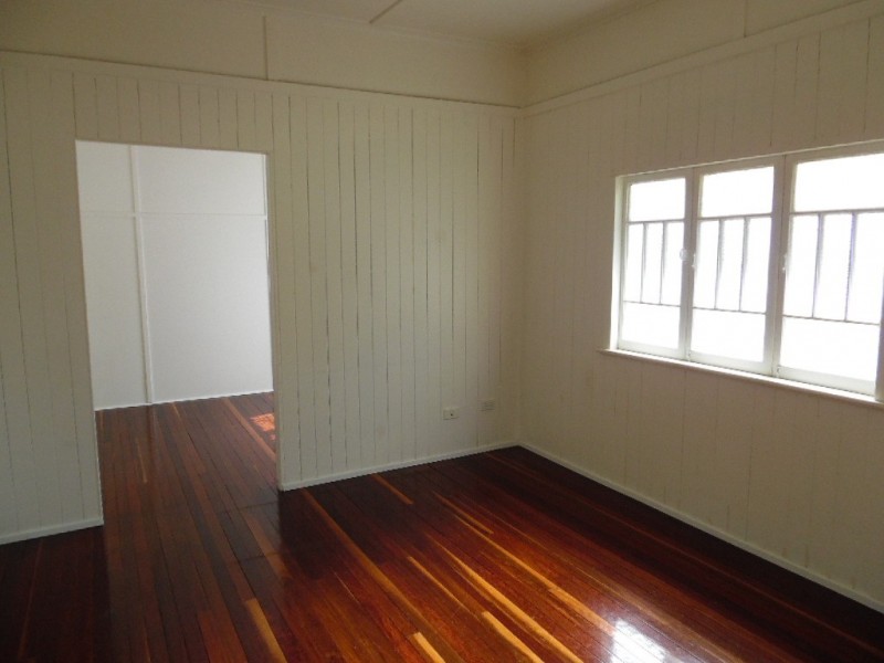 16 Scarborough Street, Scarness QLD 4655