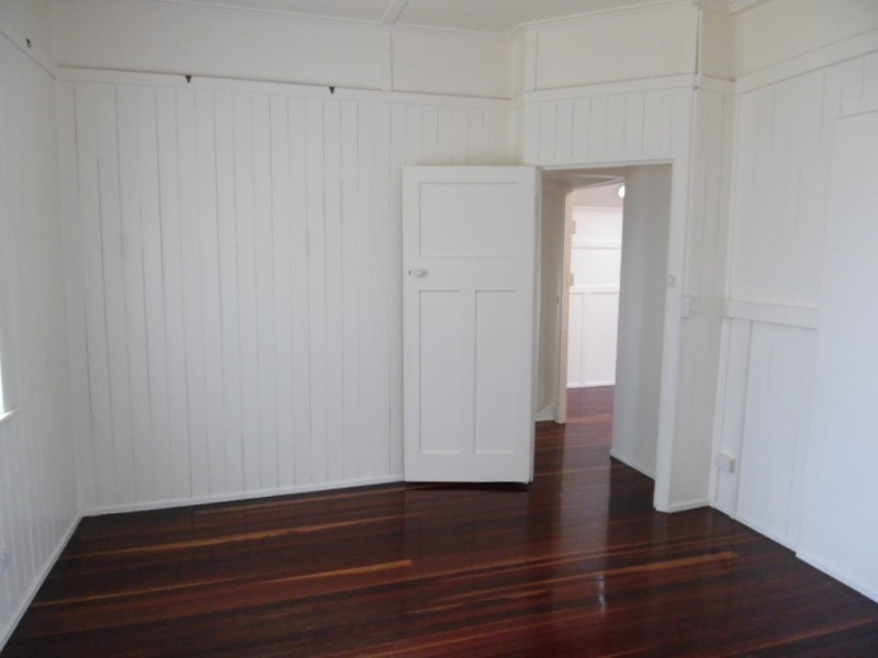 16 Scarborough Street, Scarness QLD 4655