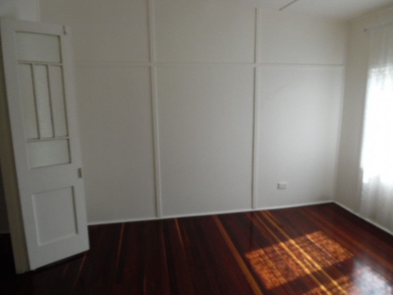 16 Scarborough Street, Scarness QLD 4655