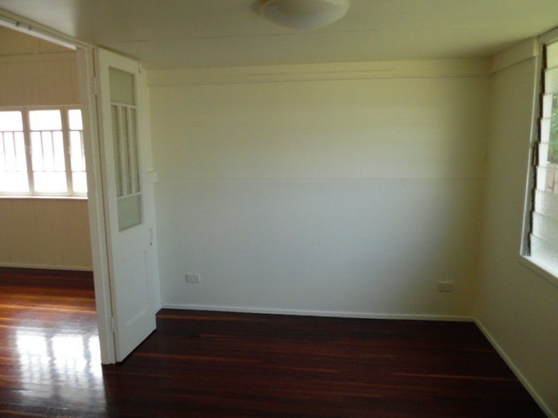 16 Scarborough Street, Scarness QLD 4655