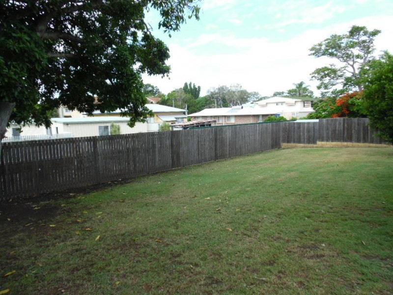 16 Scarborough Street, Scarness QLD 4655