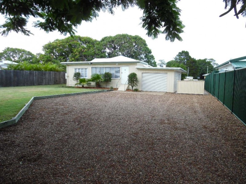 16 Scarborough Street, Scarness QLD 4655