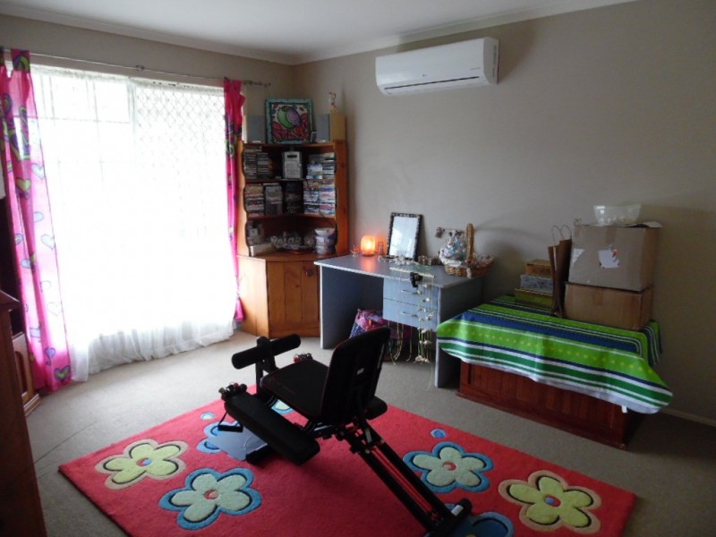 8 Melong Street, Scarness QLD 4655