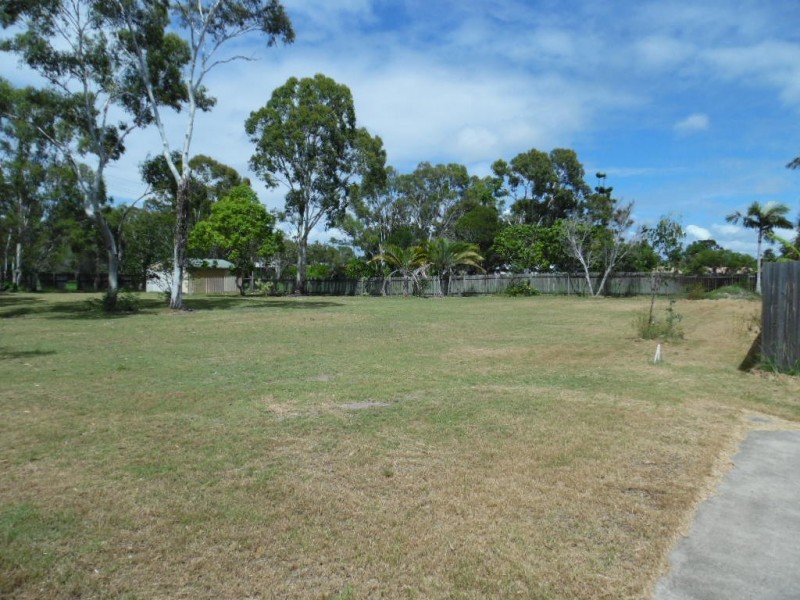 17 Southerden Street, Torquay QLD 4655