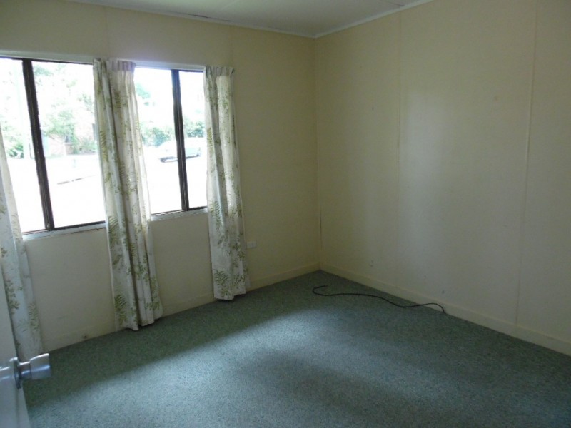 12 West Street, Torquay QLD 4655