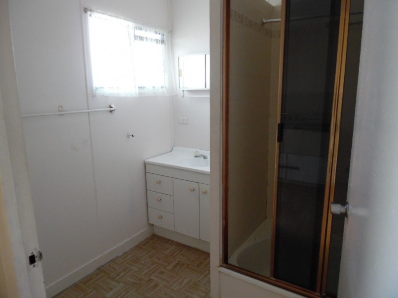 12 West Street, Torquay QLD 4655