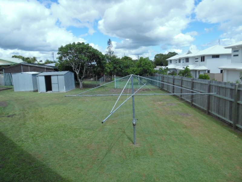 12 West Street, Torquay QLD 4655