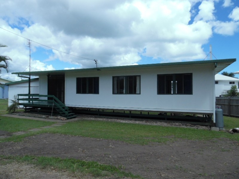 12 West Street, Torquay QLD 4655