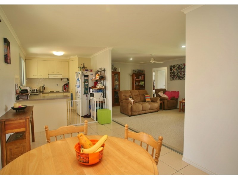 19 Isis Court, Eli Waters QLD 4655