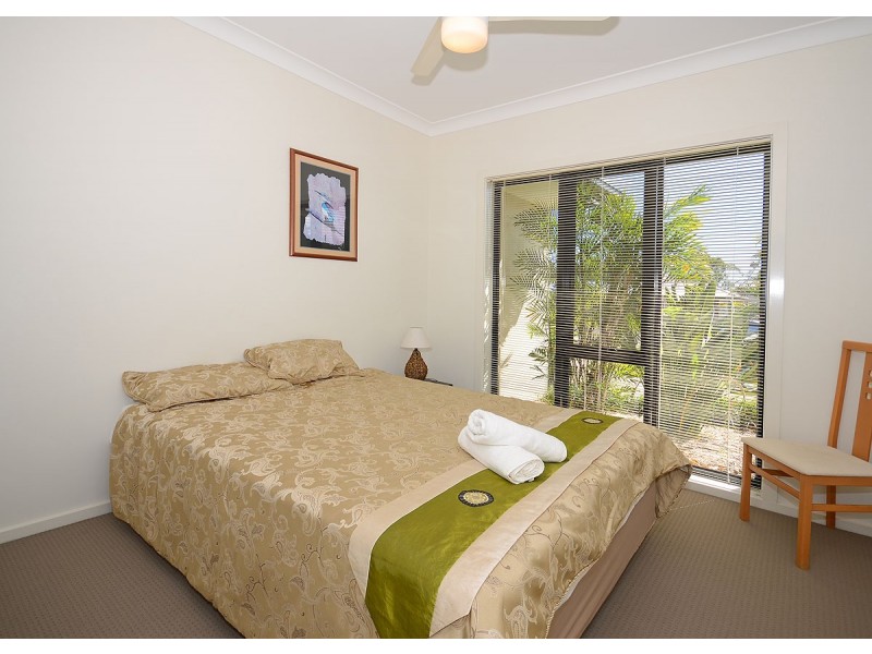 17 Amstal Avenue, Wondunna QLD 4655