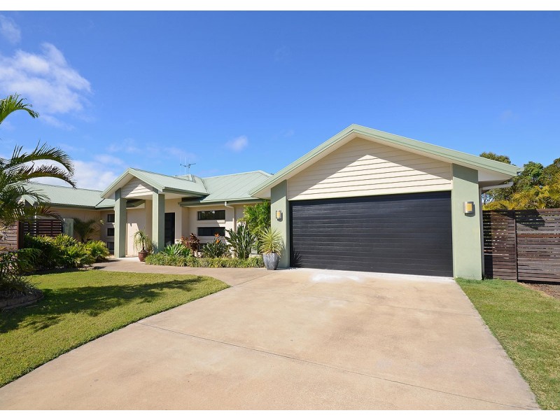 17 Amstal Avenue, Wondunna QLD 4655