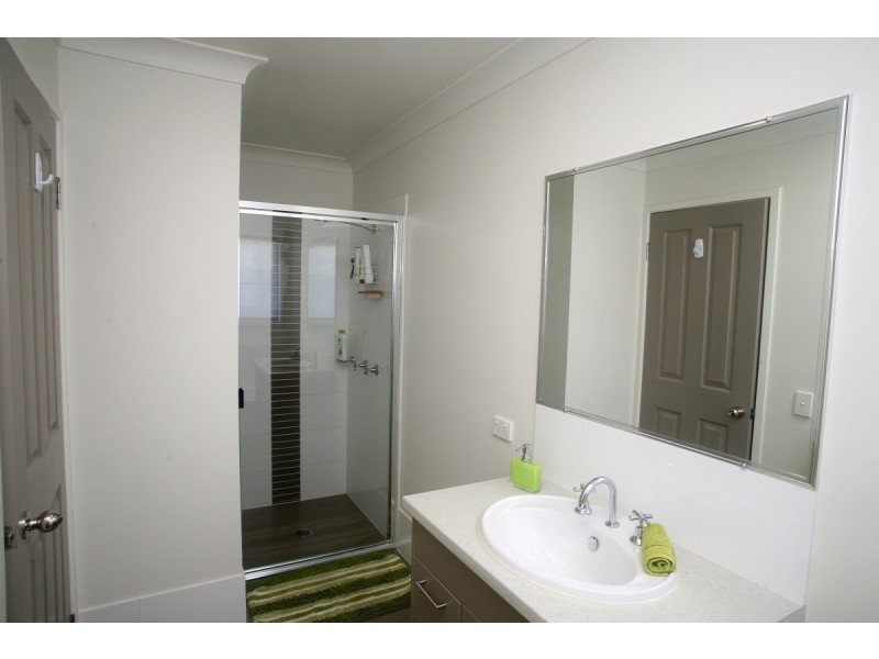 111/230 Pulgul Street, Urangan QLD 4655