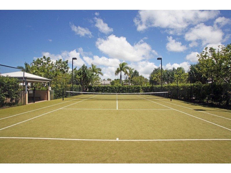 111/230 Pulgul Street, Urangan QLD 4655