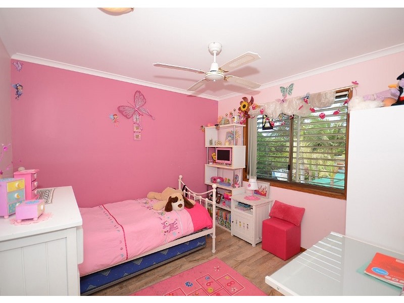 24 Vanda Street, Urangan QLD 4655