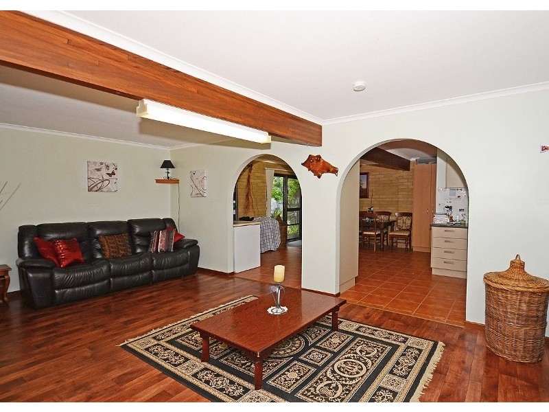 24 Vanda Street, Urangan QLD 4655