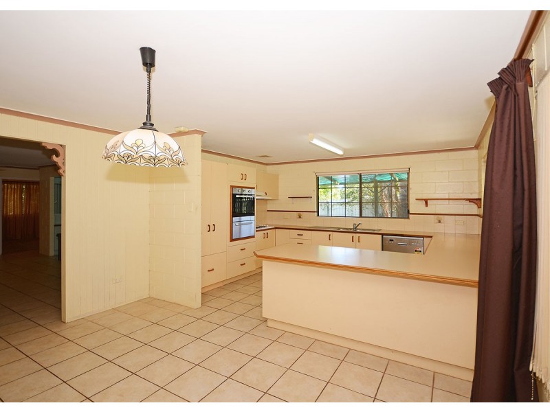 37 Ladbroke Crescent, Urangan QLD 4655