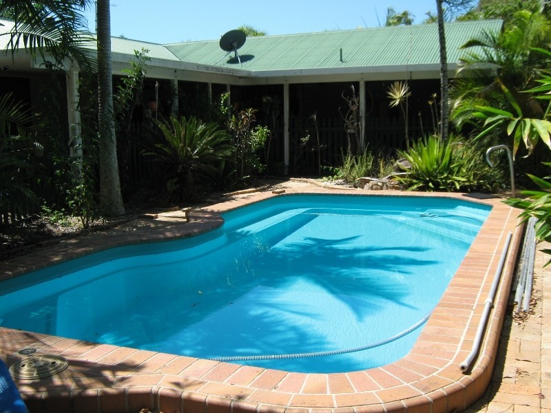 37 Ladbroke Crescent, Urangan QLD 4655