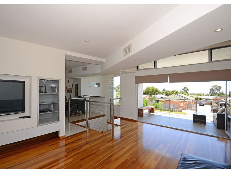 4 Johnston Blvd, Urraween QLD 4655