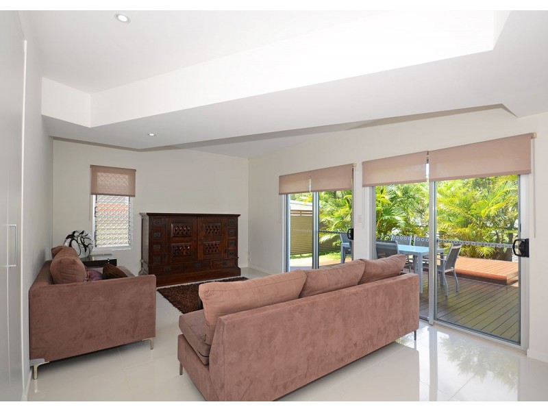 4 Johnston Blvd, Urraween QLD 4655