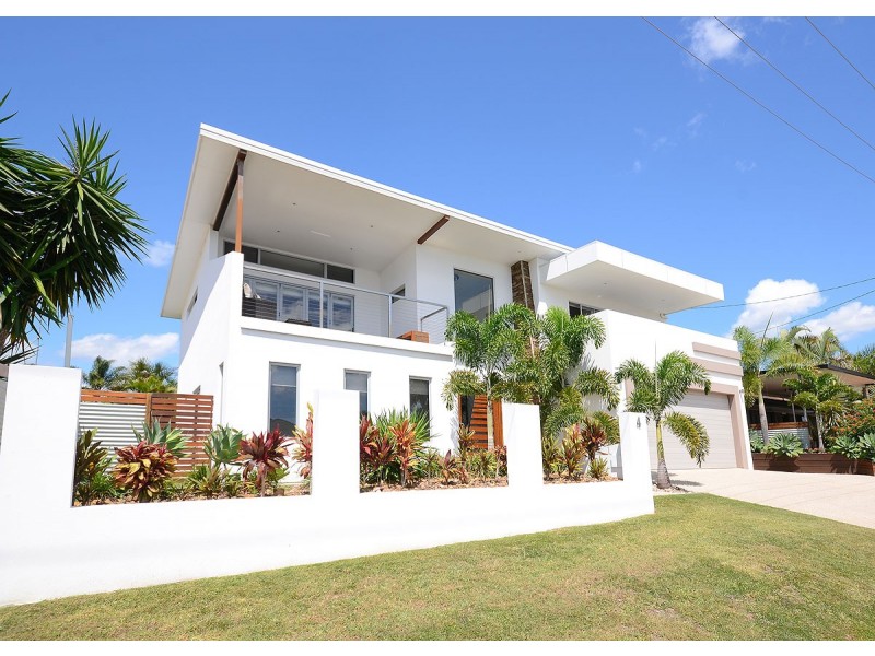 4 Johnston Blvd, Urraween QLD 4655