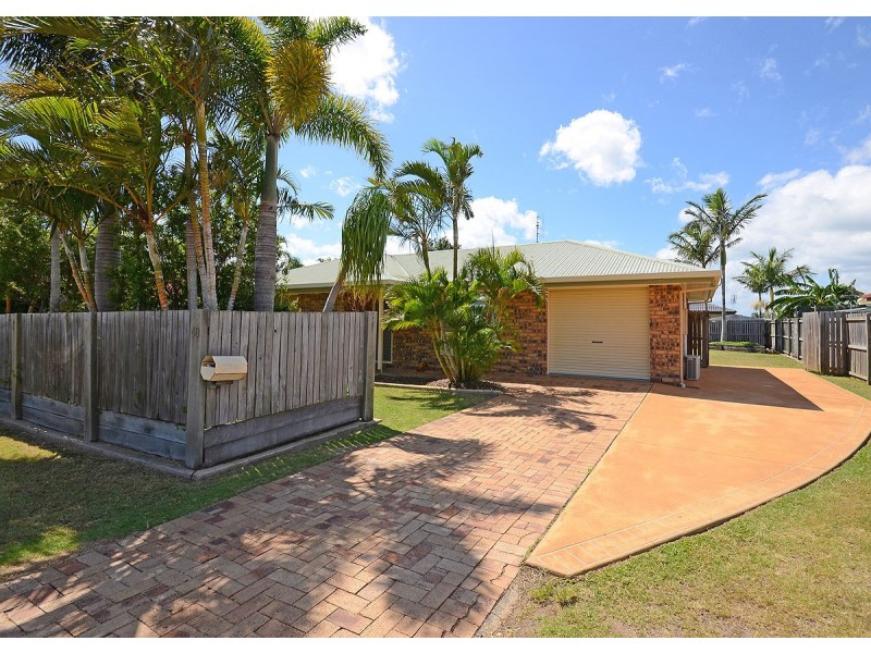 68 Hansen Street, Urangan QLD 4655