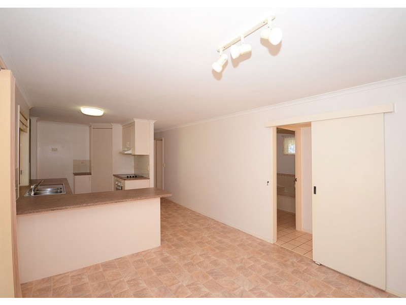 68 Hansen Street, Urangan QLD 4655