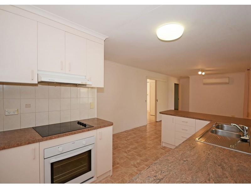 68 Hansen Street, Urangan QLD 4655