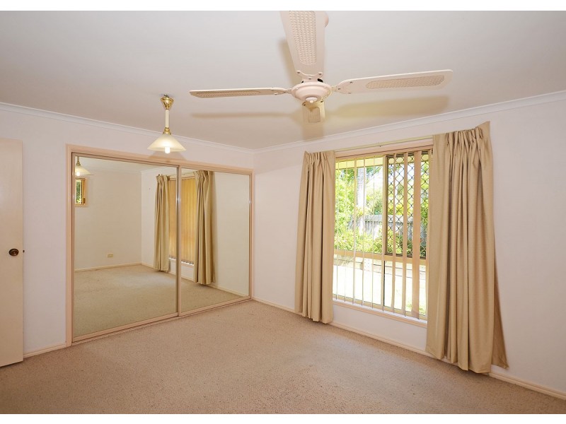 68 Hansen Street, Urangan QLD 4655