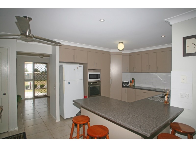 2 Yarrilee Circuit, Dundowran QLD 4655