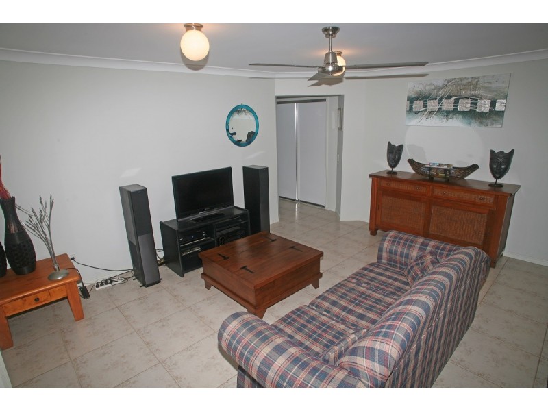 2 Yarrilee Circuit, Dundowran QLD 4655