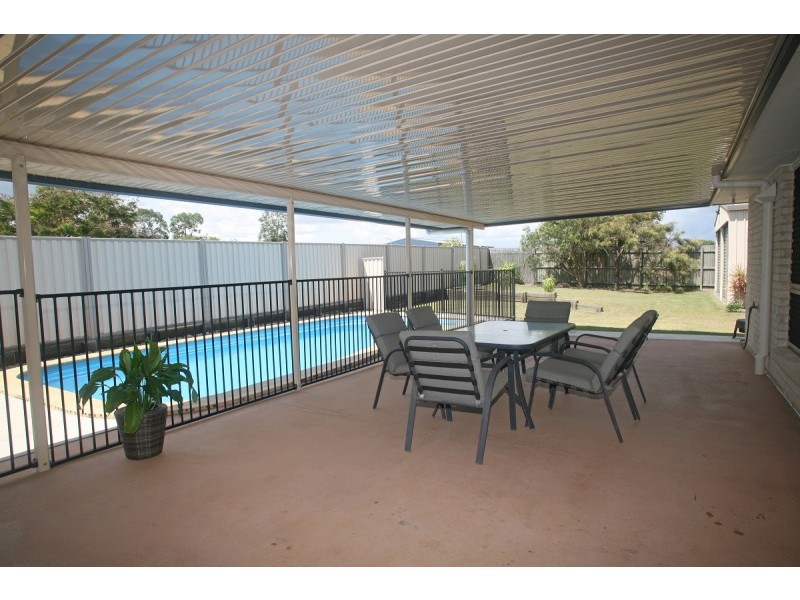 2 Yarrilee Circuit, Dundowran QLD 4655