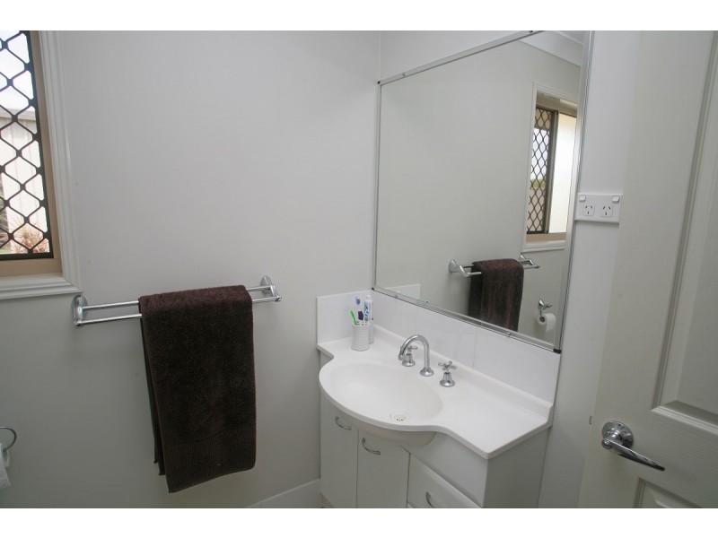 2 Yarrilee Circuit, Dundowran QLD 4655